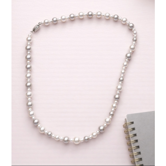 Klasyczny naszyjnik z perełek – subtelny i ponadczasowy